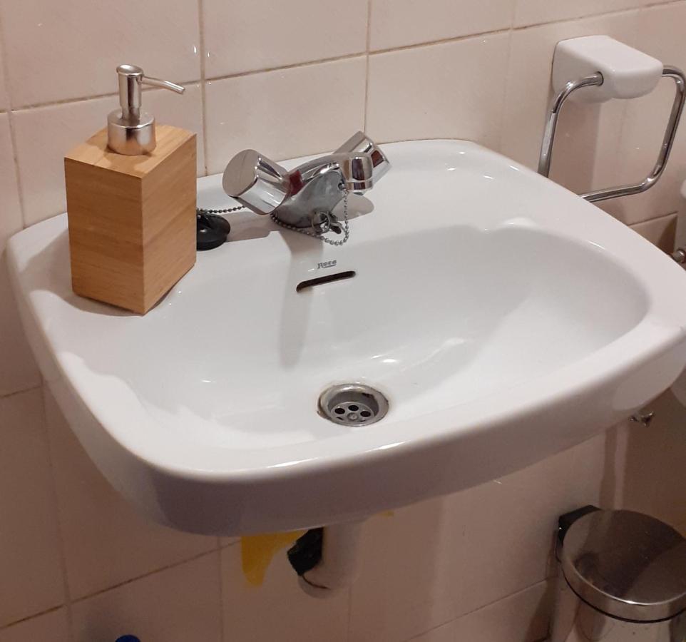 Habitacion Doble Privada En Фигерас Екстериор снимка